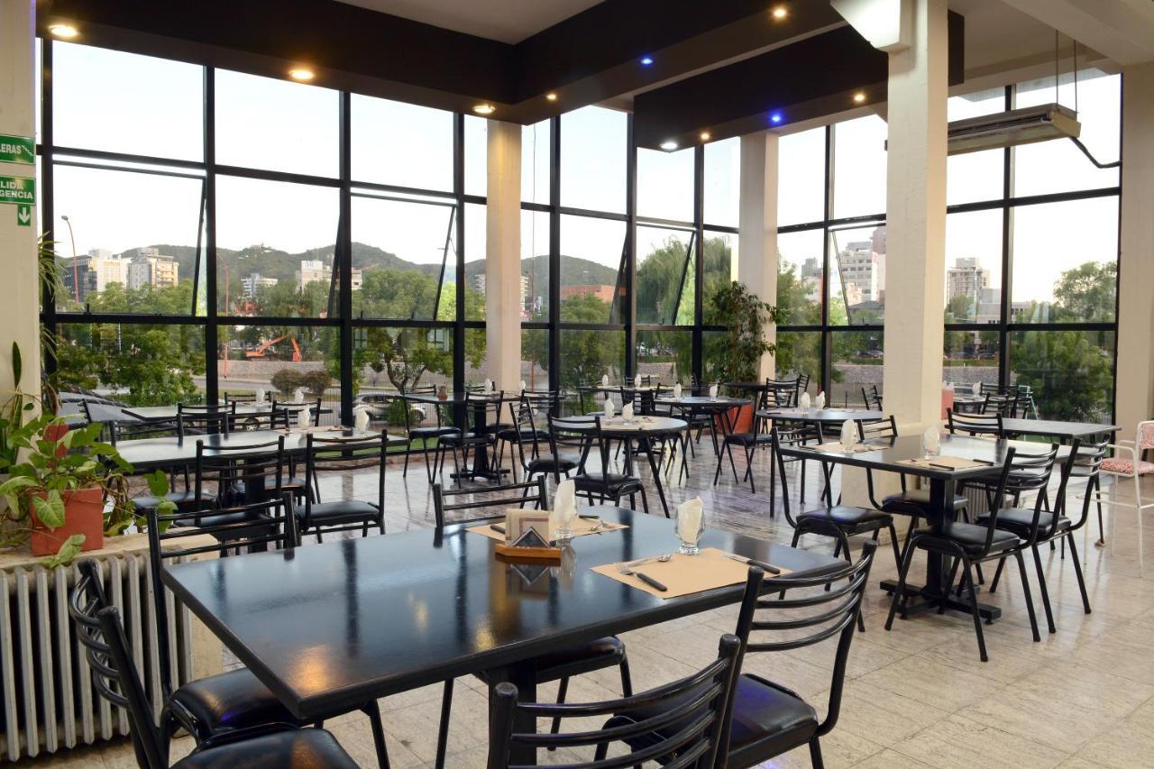 Hotel El Condado 비야카를로스파스 외부 사진
