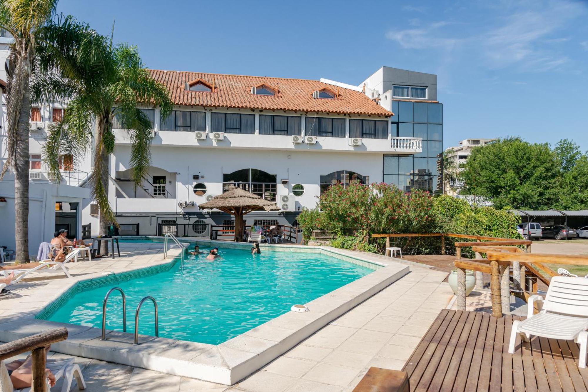 Hotel El Condado 비야카를로스파스 외부 사진